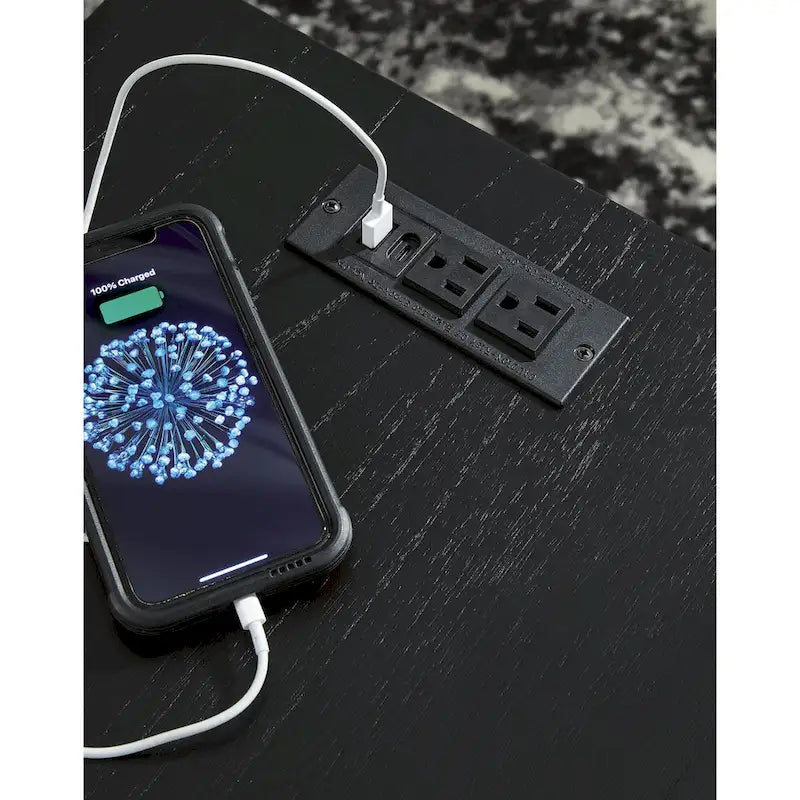 Table d'appoint noire avec ports de chargement USB - 40,6 cm L x 53,3 cm P x 61 cm H